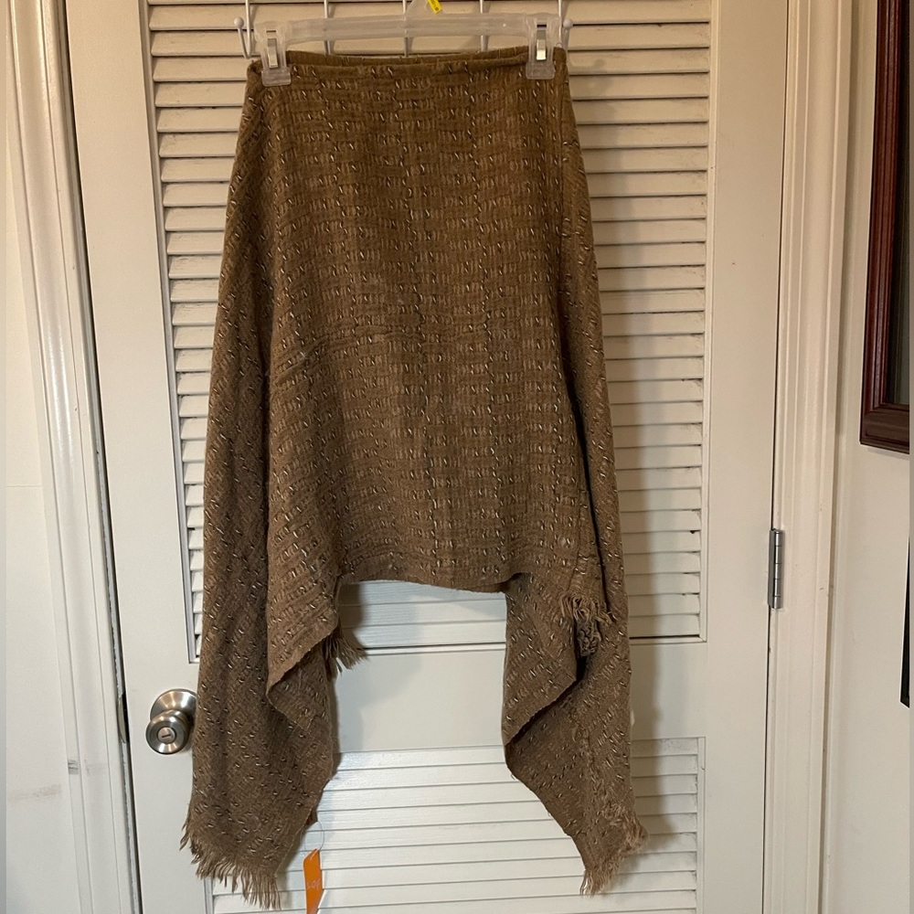 Poncho NWT